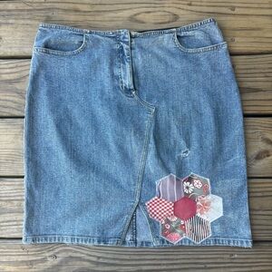 VTG ‘90s Denim Mini Skirt with Patchwork Quilt Detail
